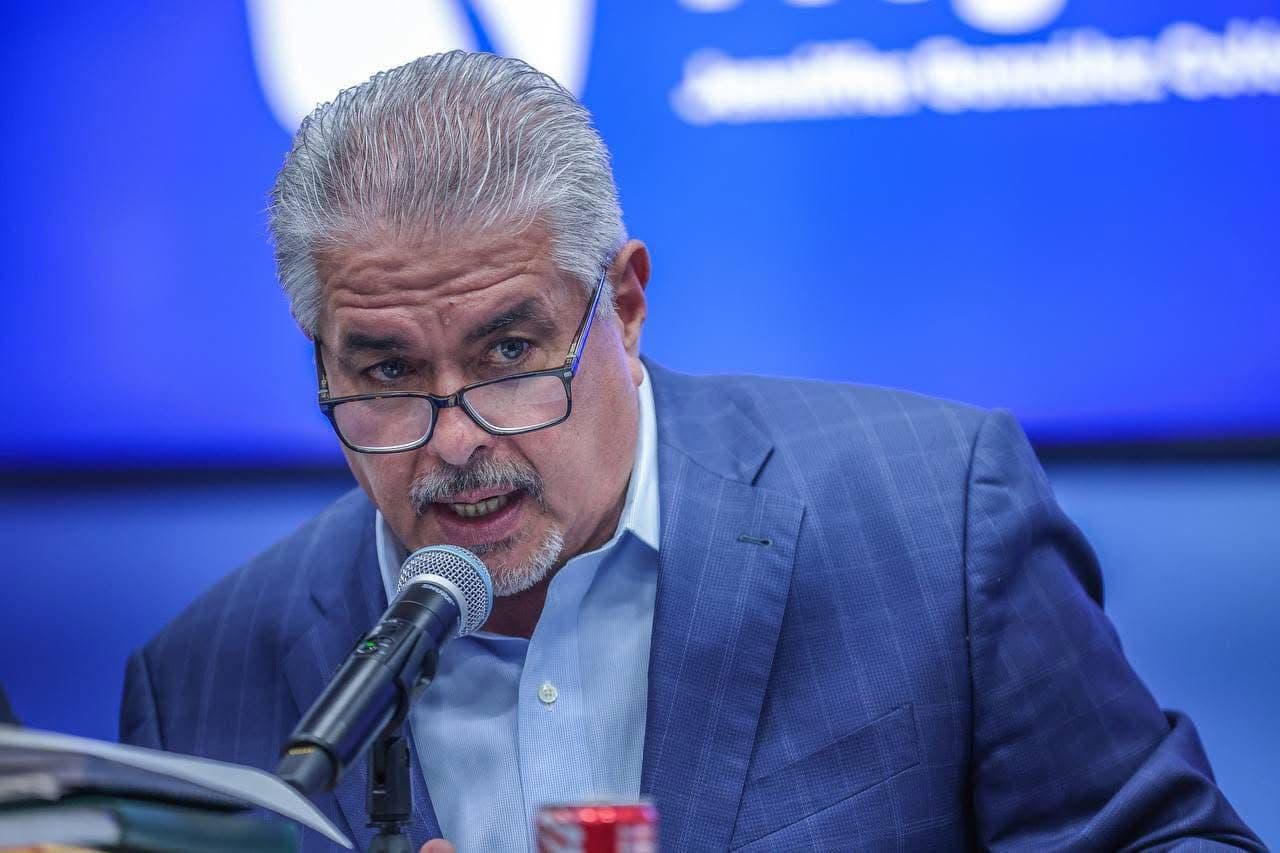 Jorge Santini le contesta al PPD sobre cierre del gobierno federal