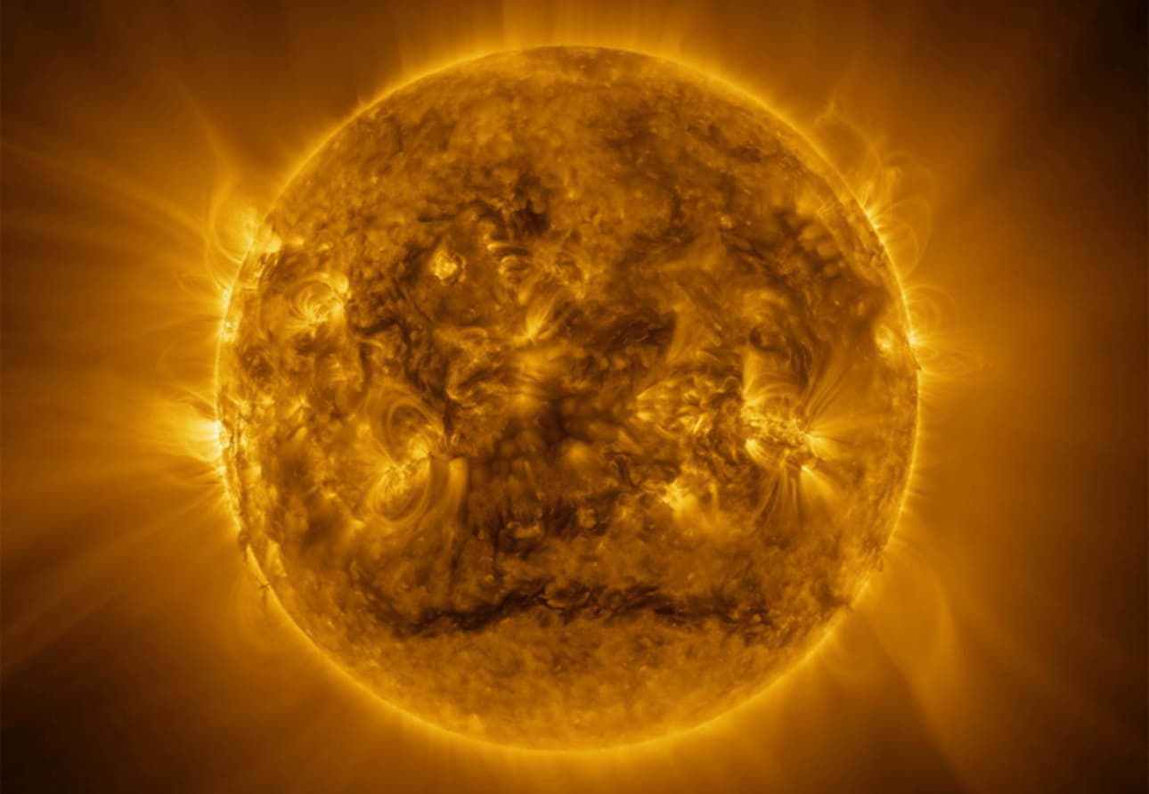 Una 'severa' tormenta solar golpea hoy el campo magnético de la Tierra