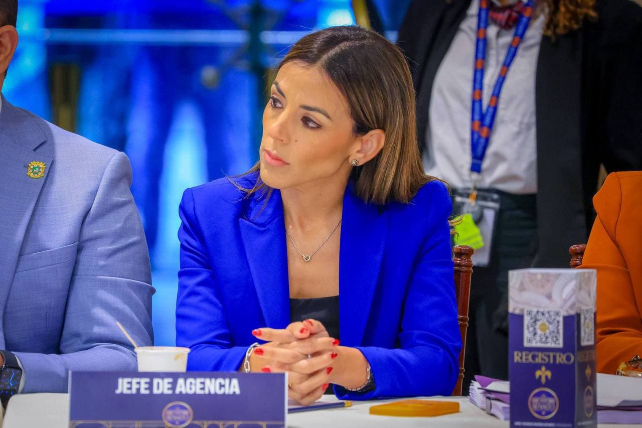Gobierno federal podrá revocar pasaportes por deudas de pensión alimentaria de 15,000 dólares o más