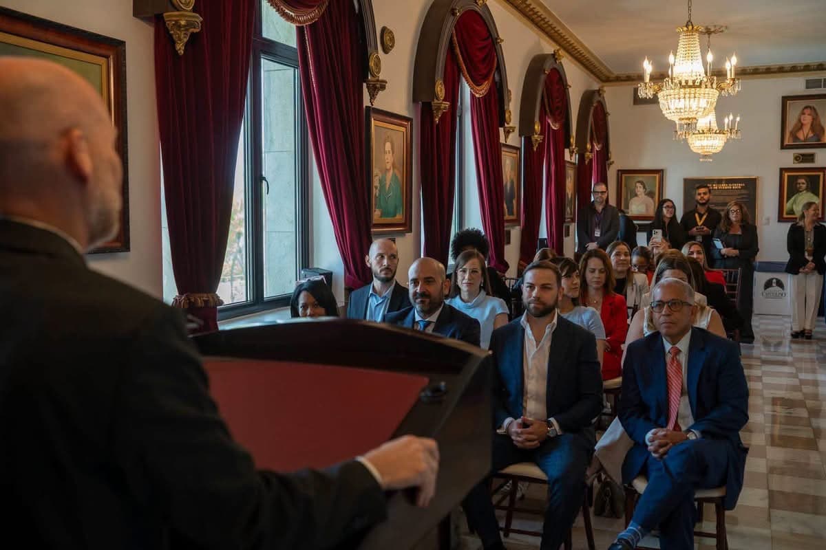 Senado reconoce a médicos por acreditación internacional del Programa de Trasplante de Médula Ósea