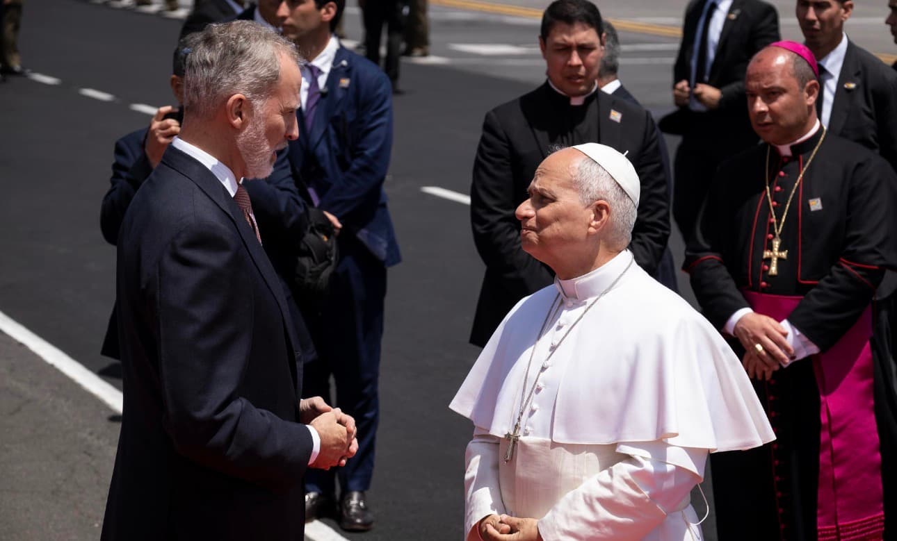El Papa agradece a España su acogida "con gran entusiasmo y devoción" durante su viaje