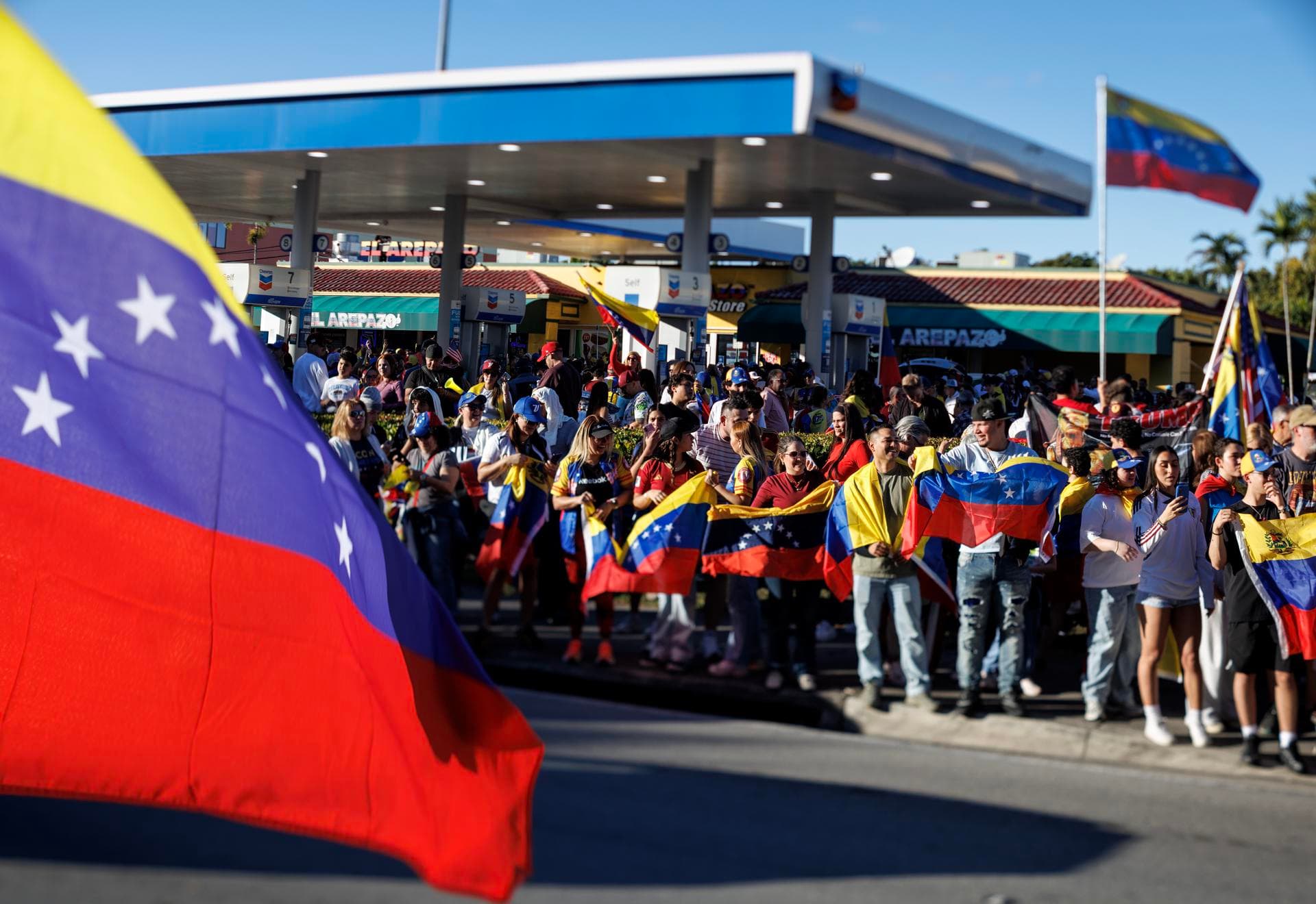 Alcaldesa de Miami urge a Trump reactivar TPS para venezolanos