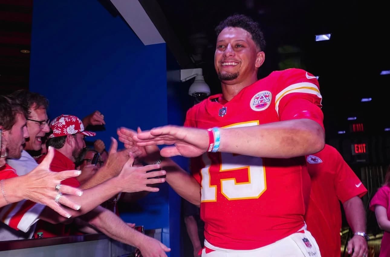 Mahomes regresa en grande a la NFL