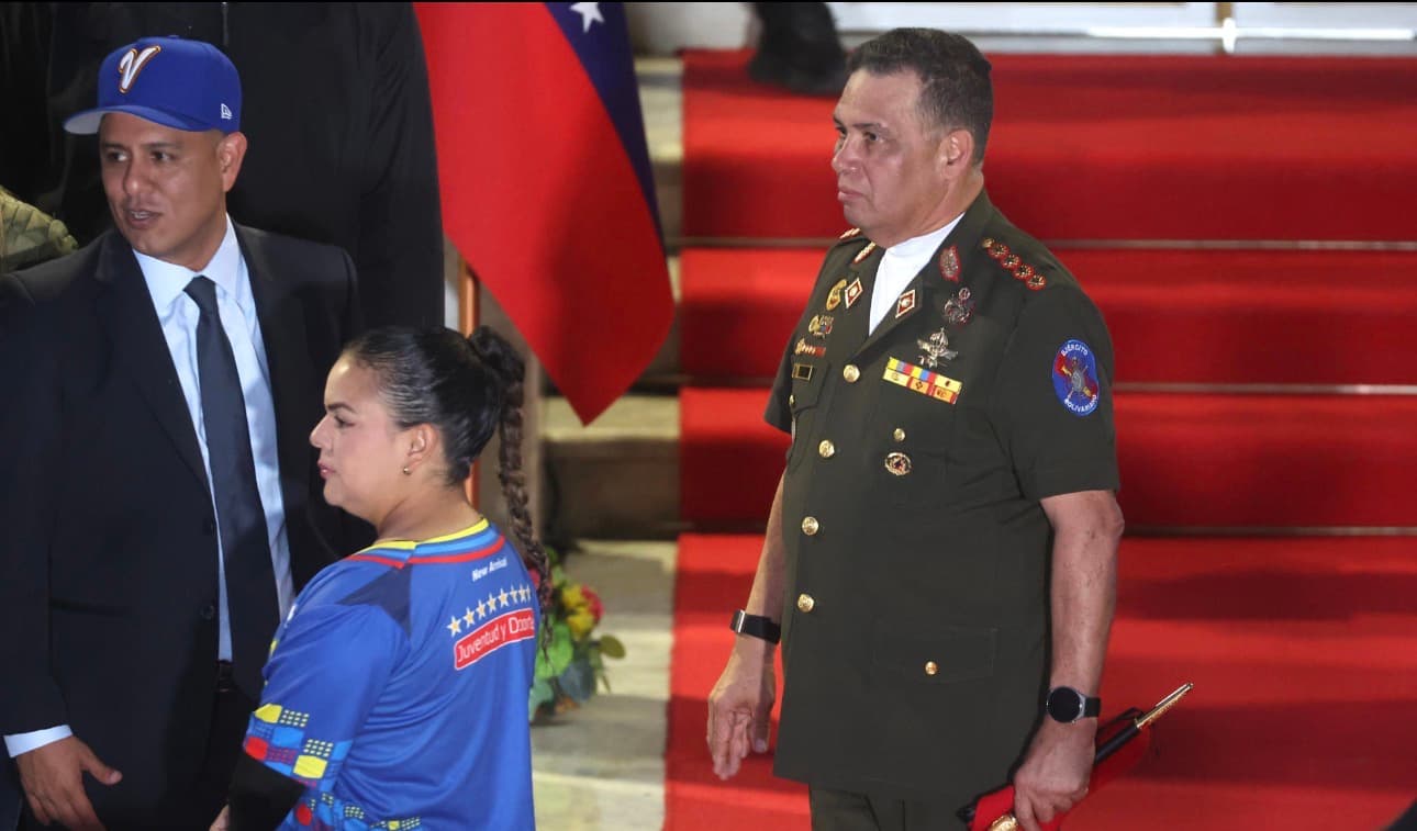 Cúpula militar venezolana apoya acuerdo con EEUU y dice que no es una "subordinación"