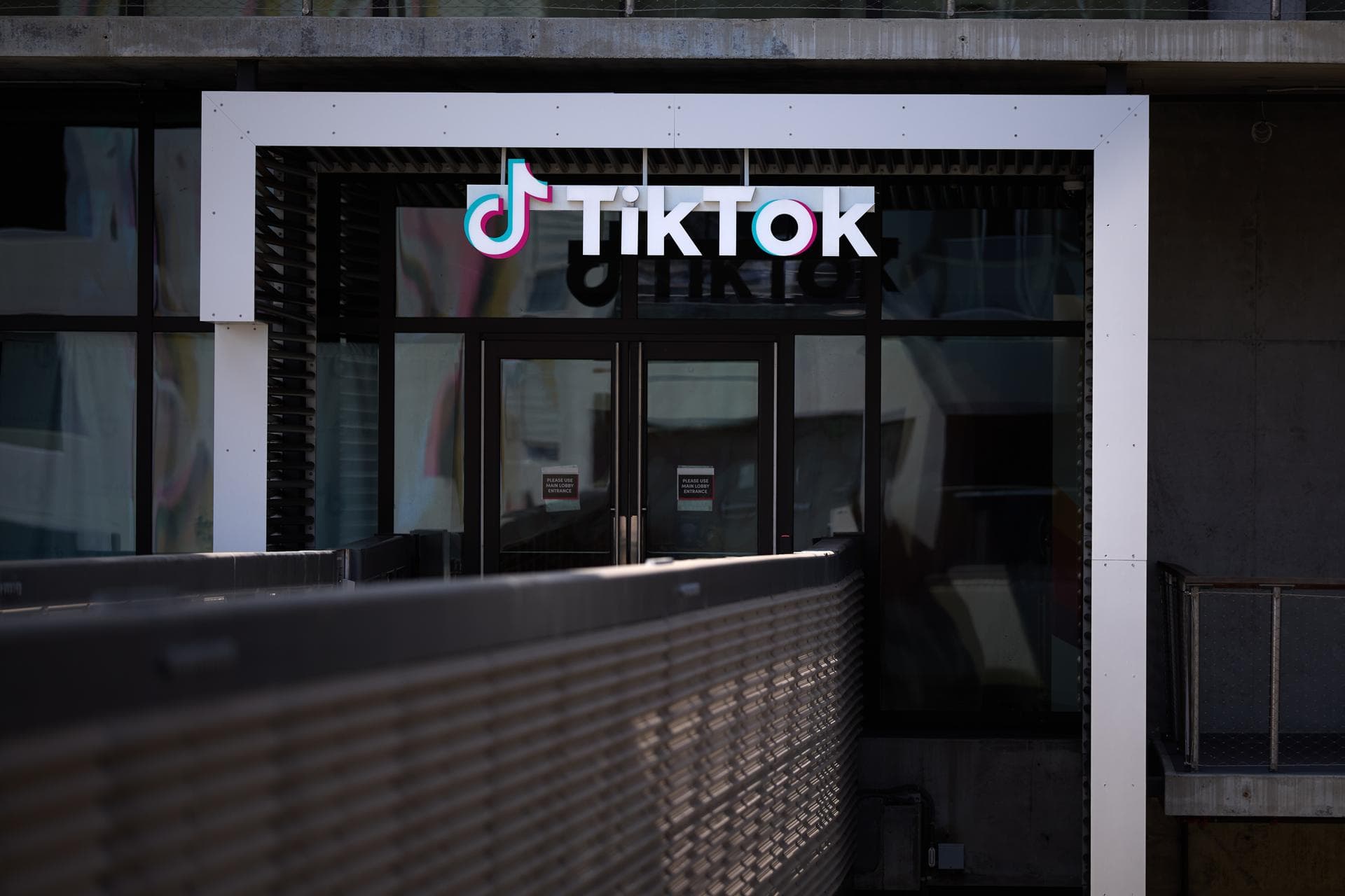 TikTok de EE.UU. alega fallos técnicos tras acusaciones de censura por motivos políticos