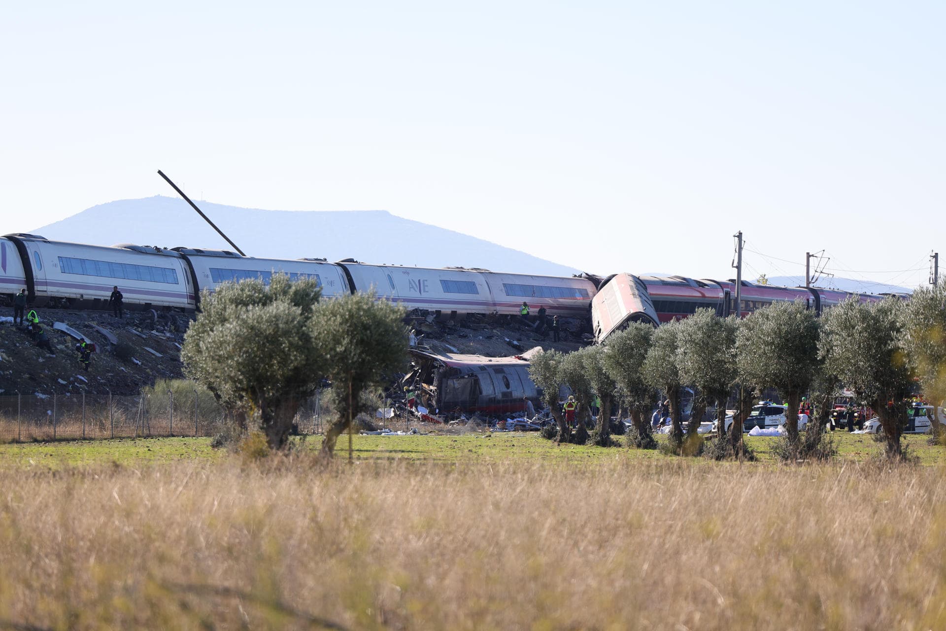 Al menos 64 fallecidos en el accidente de tren en España