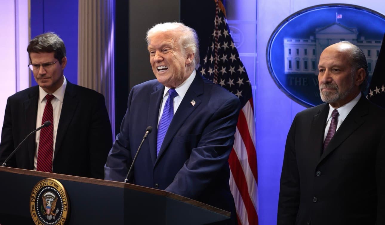 Trump anuncia que impondrá un arancel global del 10% amparado en una nueva ley