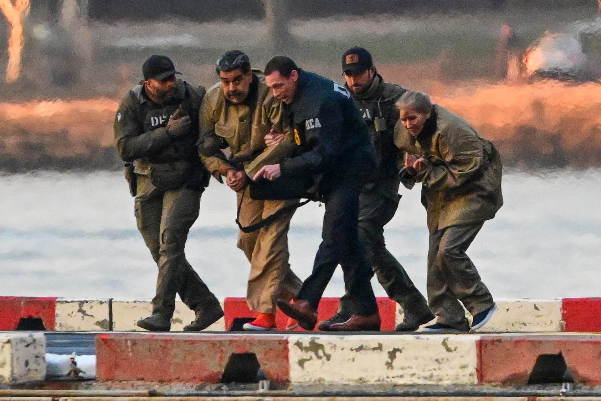 Maduro y su esposa, Cilia Flores, se declaran no culpables de todos los cargos