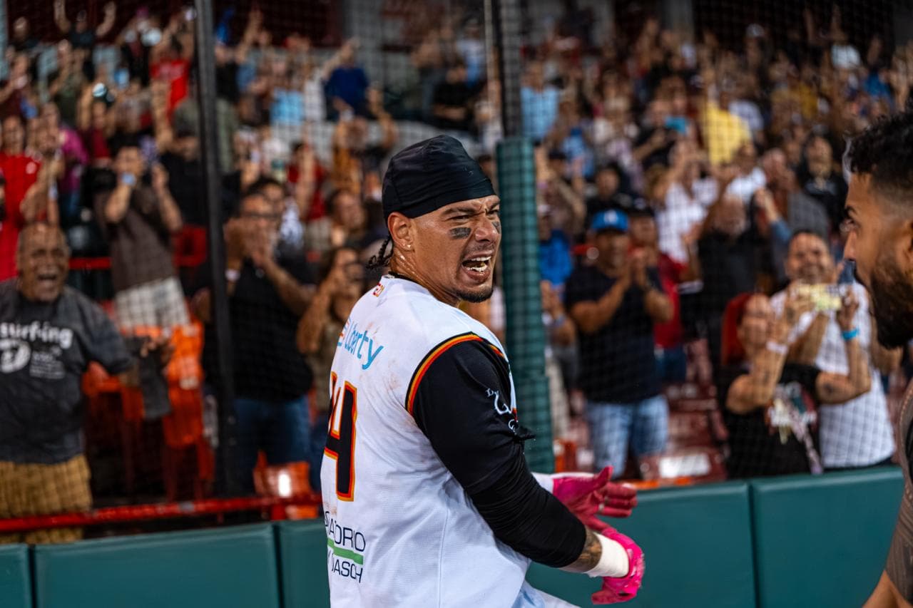 Leones y Cangrejeros dominan las semifinales