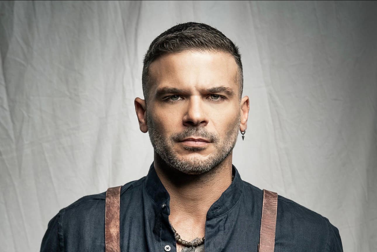 Pedro Capó celebra sus raíces con una oda a Puerto Rico en su nuevo álbum 'Fulanito'