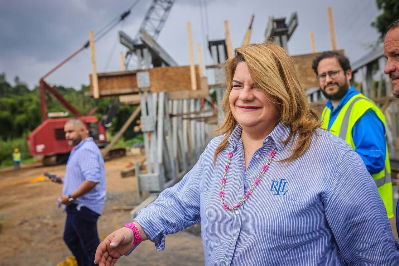 Gobernadora viaja a Dallas y Nueva York para impulsar educación y fortalecer la salud fiscal