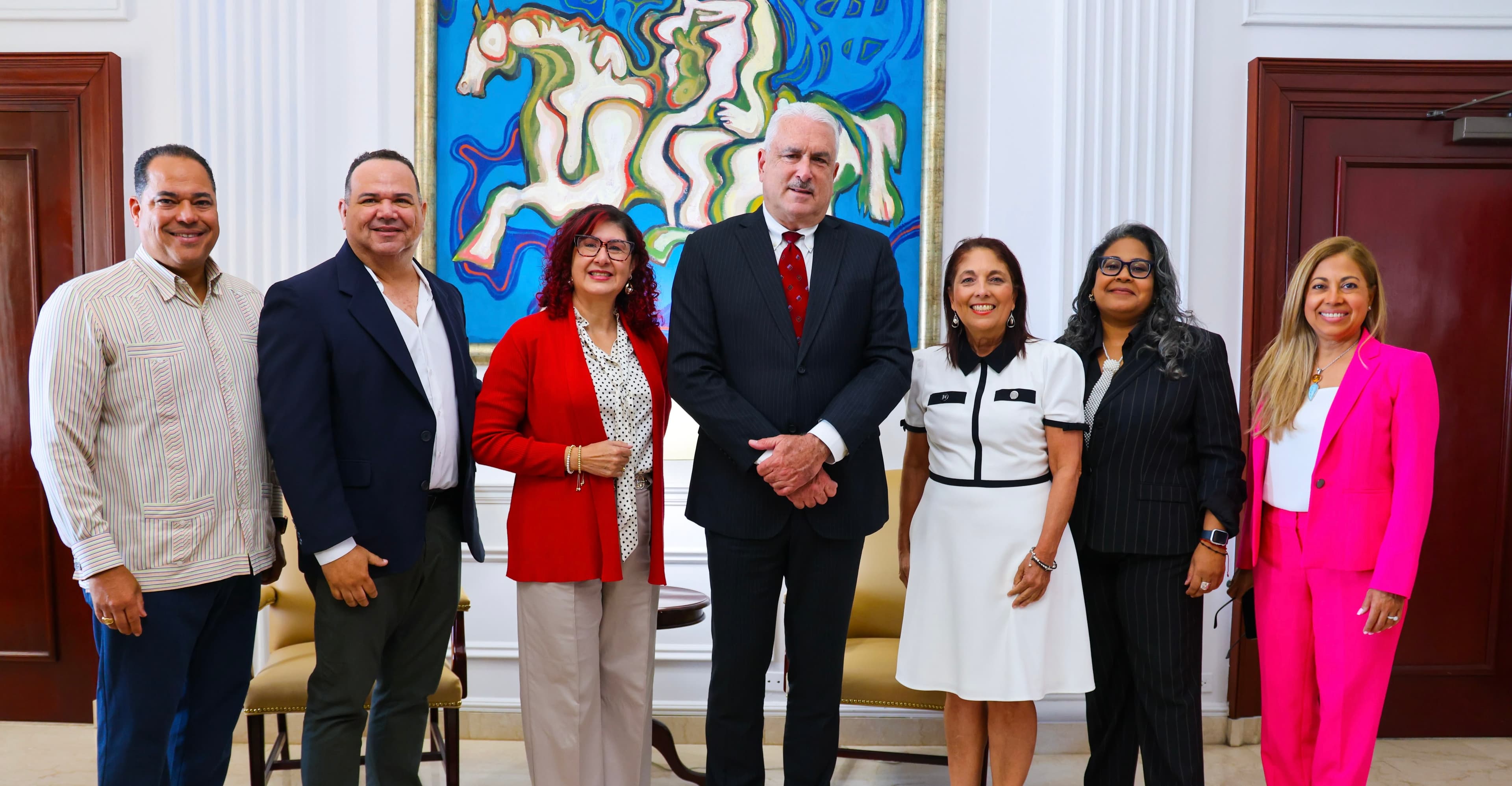 Anuncian apertura de convocatoria para el Internado Legislativo de Comunicaciones Luis R. Dávila Colón
