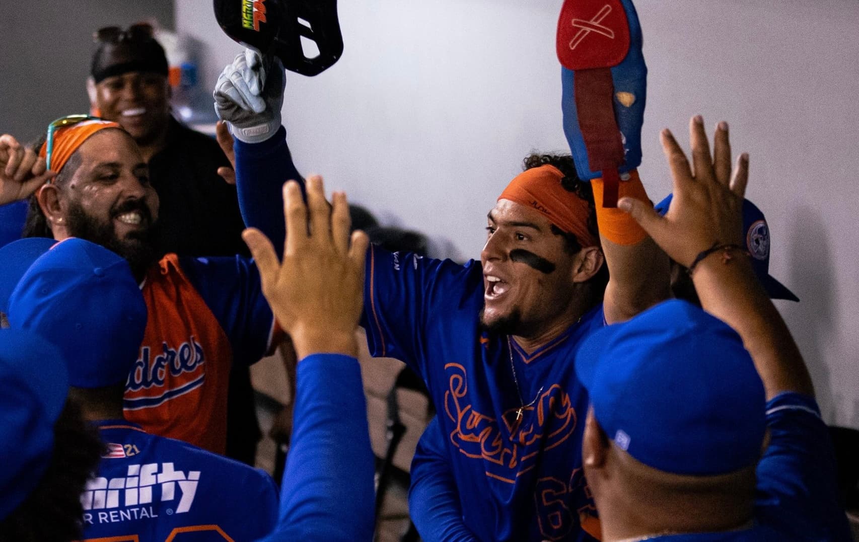 Senadores, Cangrejeros y Criollos con victorias en la LBPRC