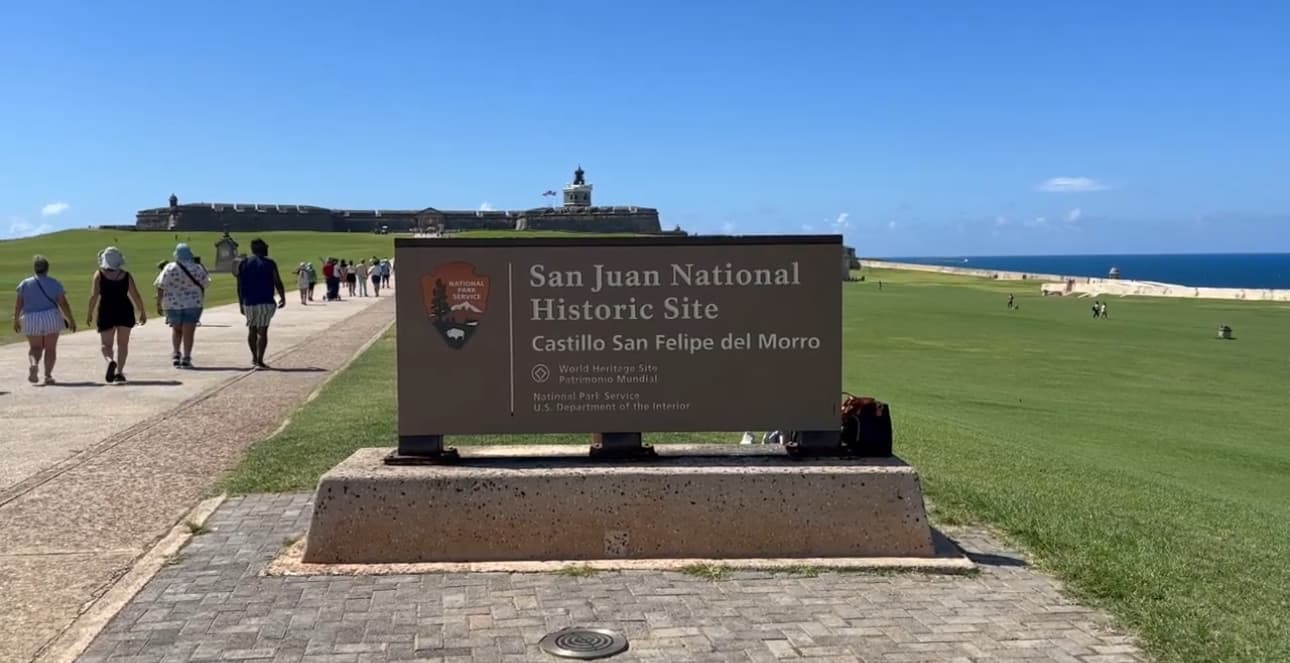 NewsPR realiza recorrido por áreas turísticas para constatar facilidades sanitarias