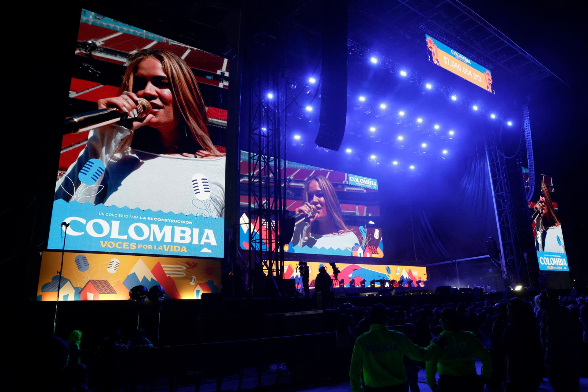 Karol G, Yatra y Bosé unen ritmos en concierto solidario tras el terremoto en Colombia