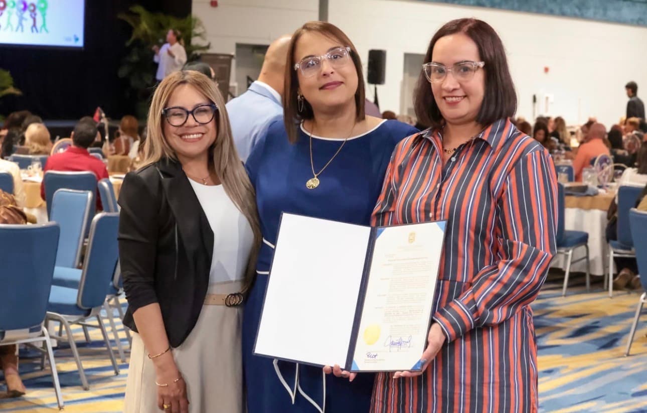 Corrección reúne a su personal sociopenal en jornada de desarrollo profesional