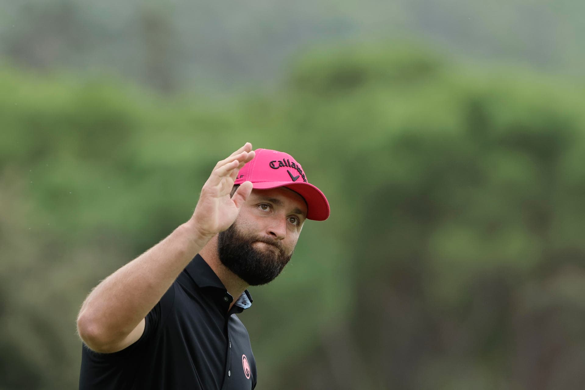 Rahm pone fin a una sequía de año y medio sin títulos al ganar el torneo LIV de Hong Kong