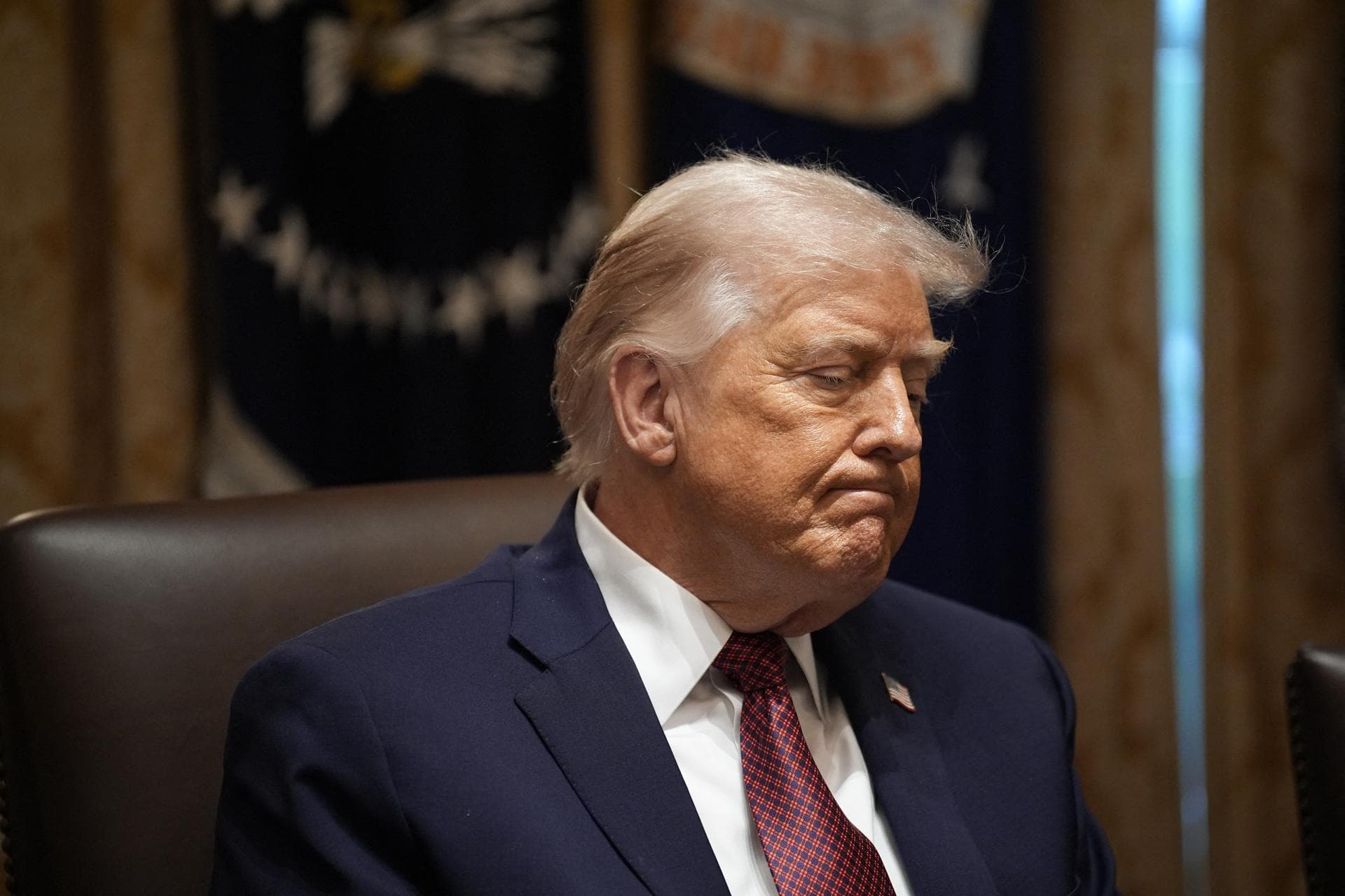 Sube la presión sobre Trump para publicar video del ataque a supervivientes en el Caribe