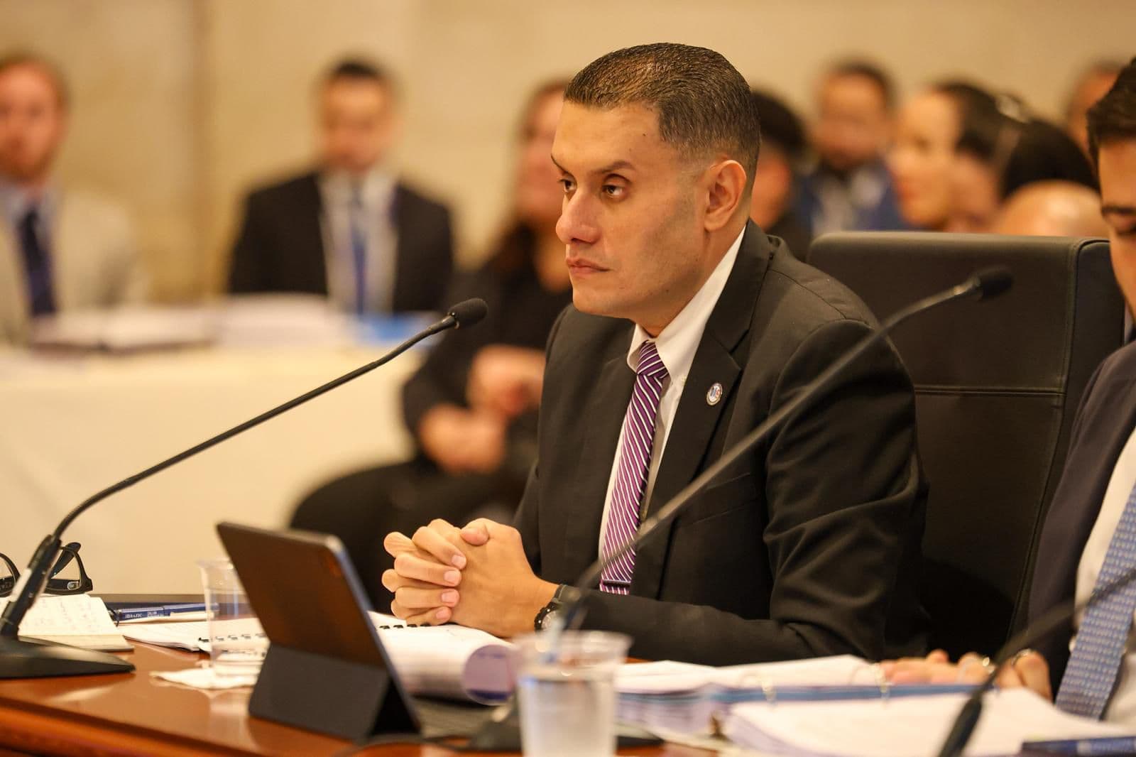 Federación de Alcaldes exige cambios a reforma de permisos