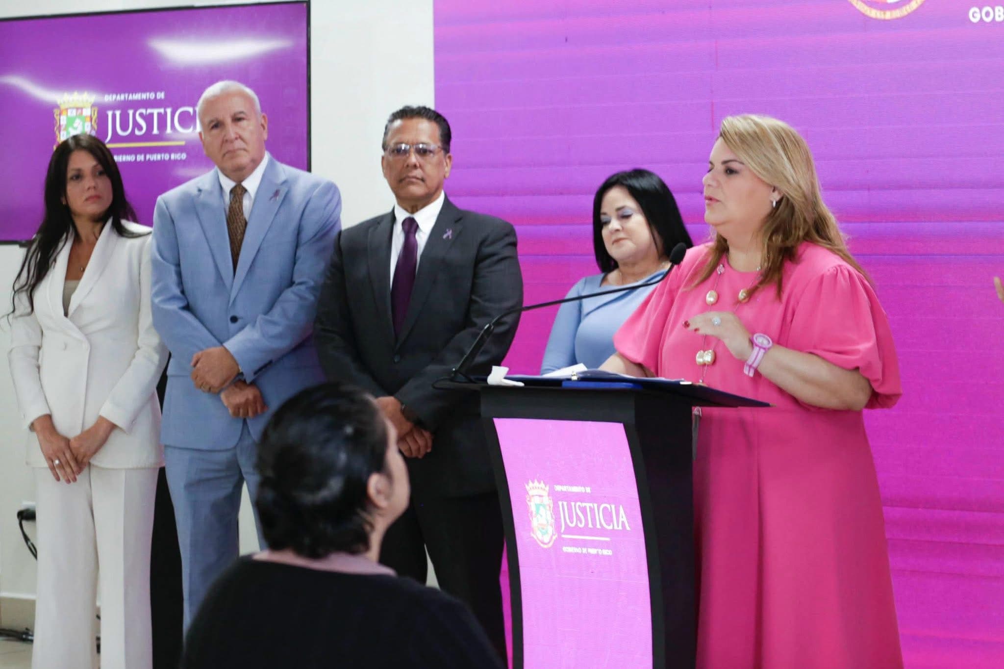 Gobernadora presenta unidad fiscal especializada en maltrato a adultos mayores