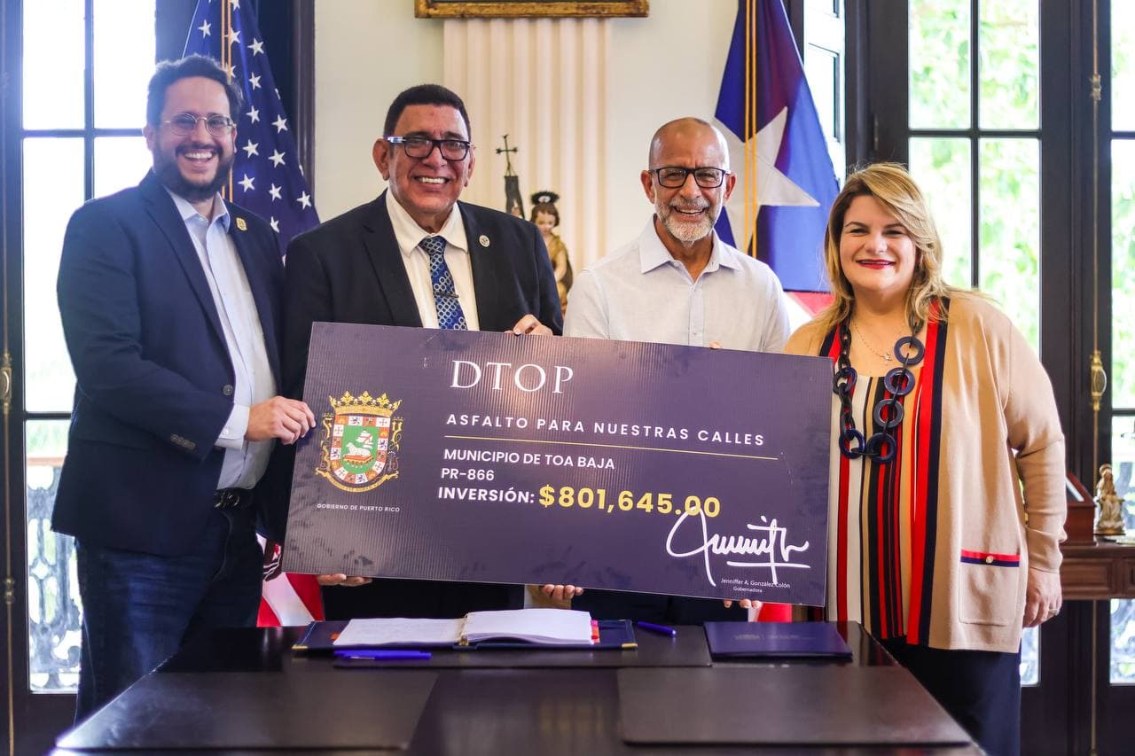 Asignan 801,645 dólares para repavimentar tramo de la PR-866 en Toa Baja