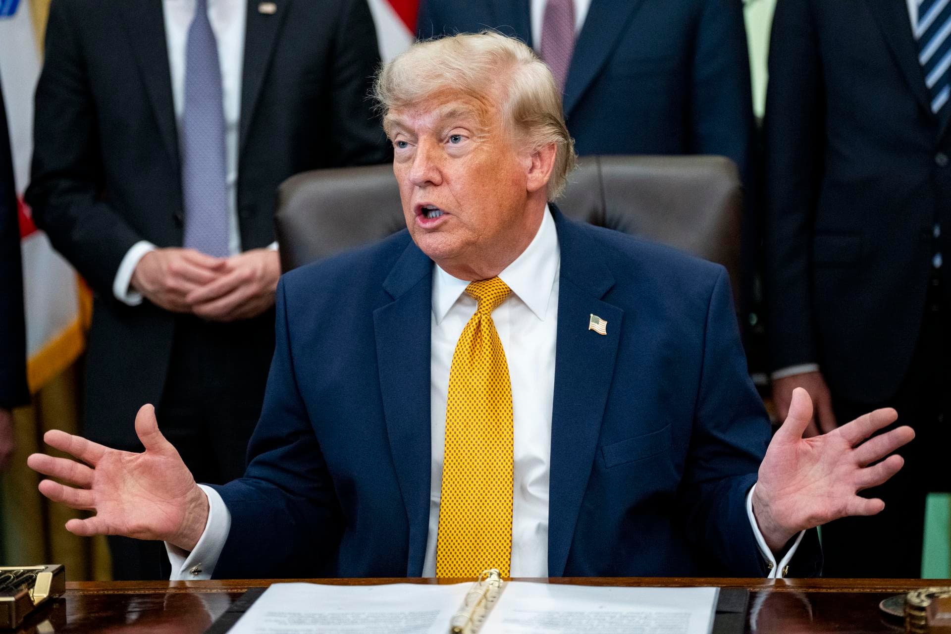 Trump subraya que EE.UU. tiene "control total" del estrecho de Ormuz