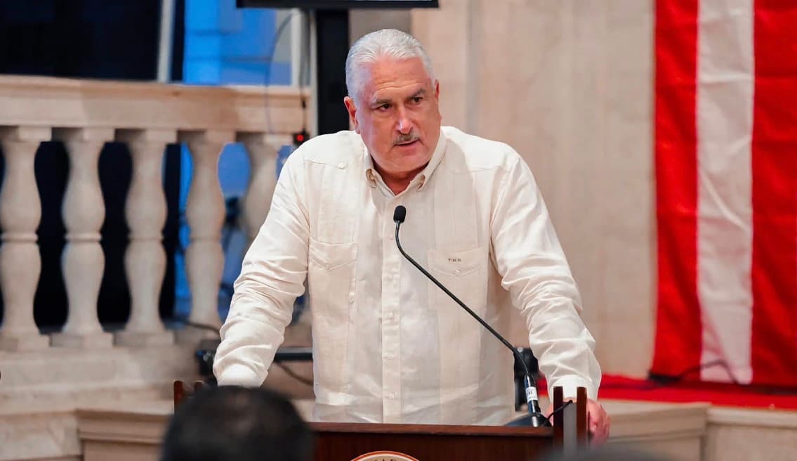 Rivera Schatz abre paso al diálogo con Norma Burgos y fija agenda de 11 prioridades