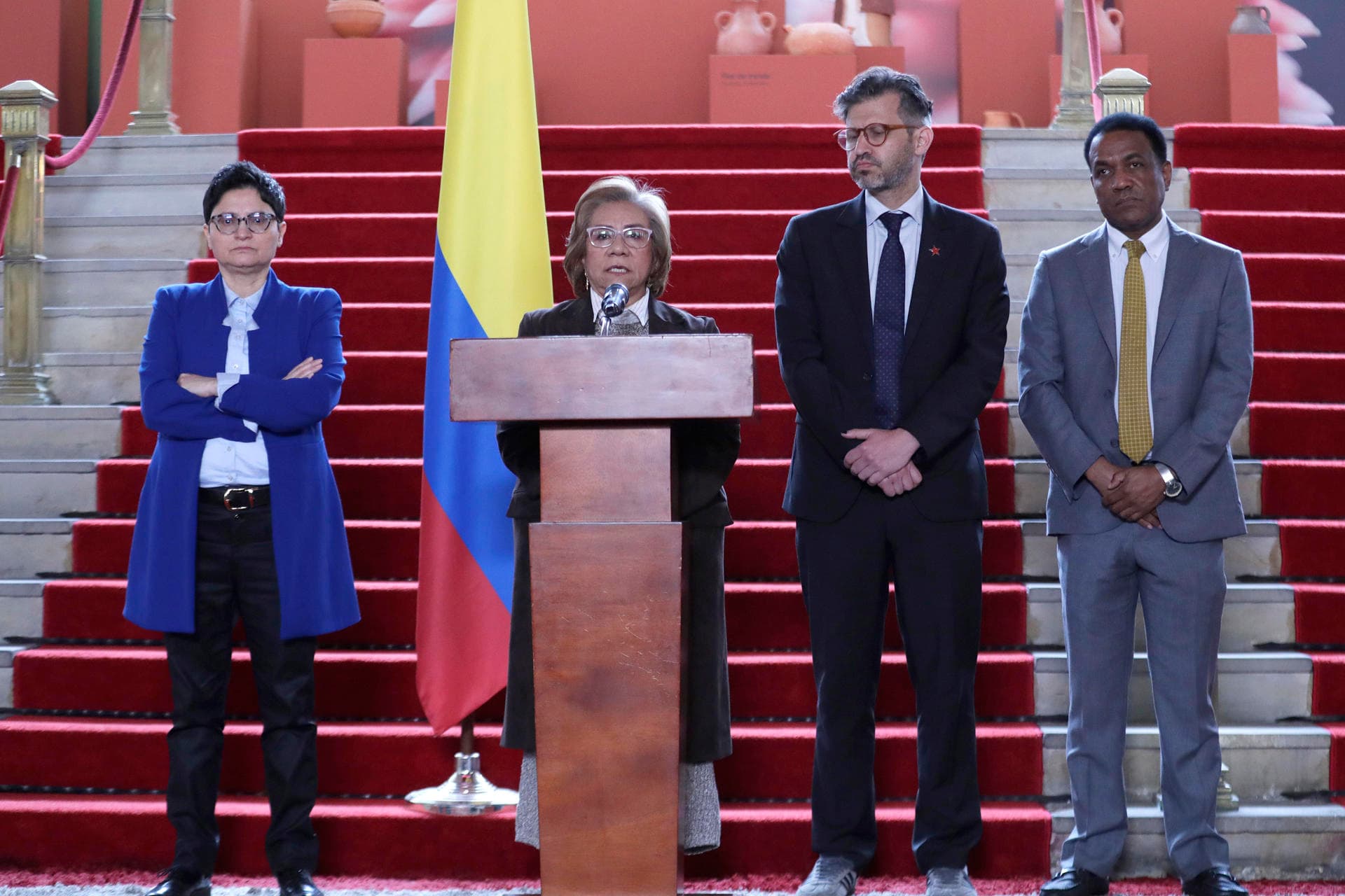 Colombia esperará que Venezuela decida su futuro antes de reconocer a Delcy Rodríguez