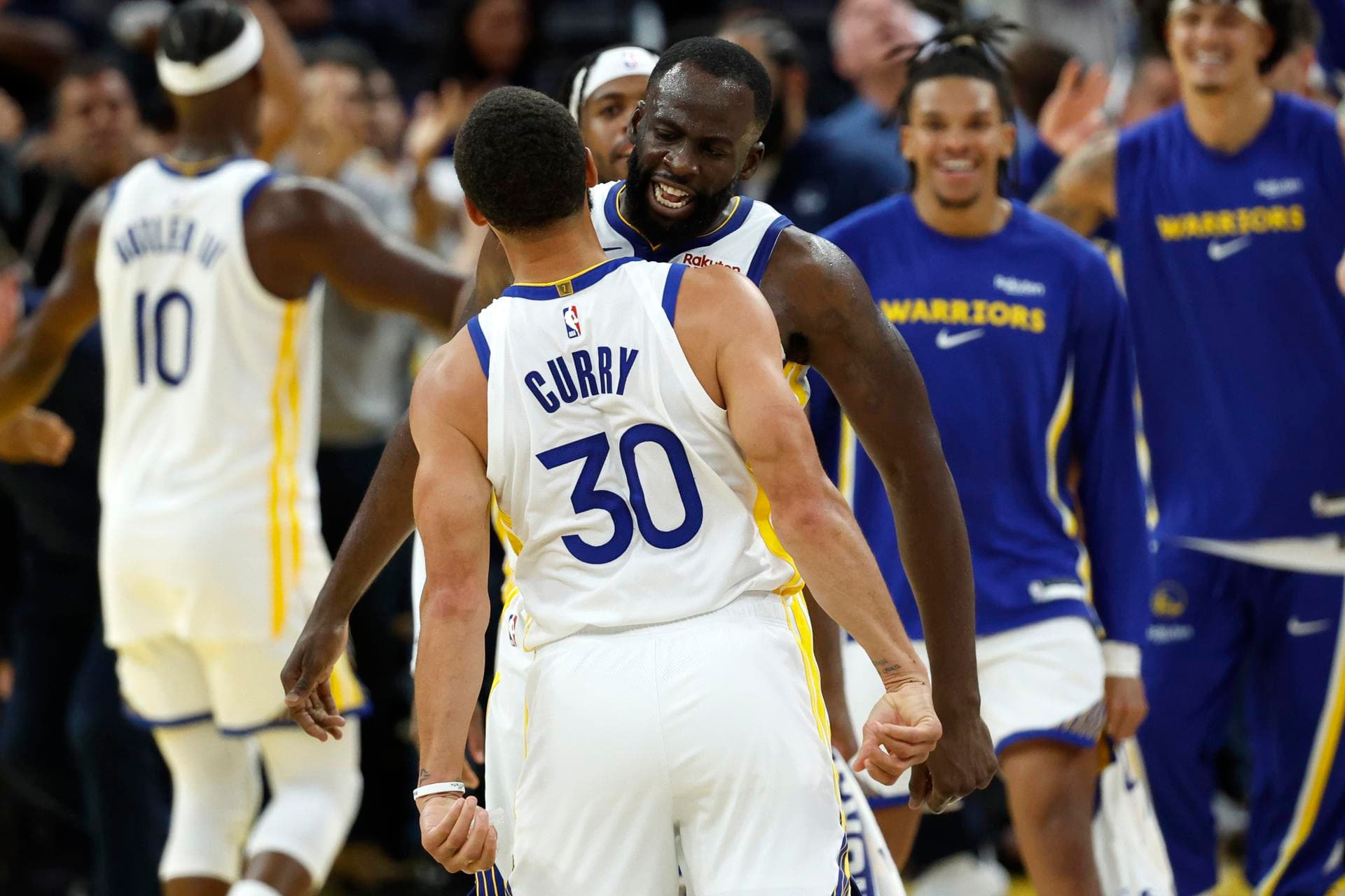 Steph Curry rescata a los Warriors ante los 50 puntos de Aaron Gordon