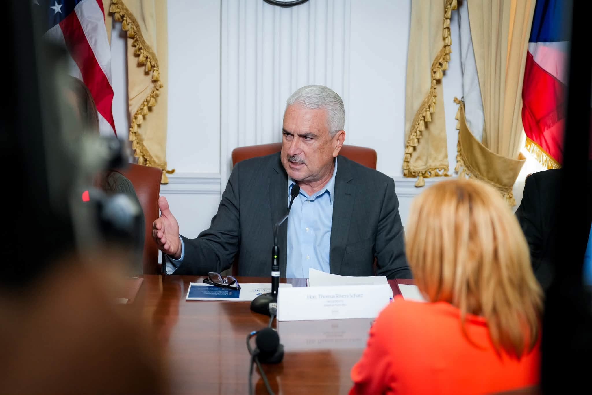 Rivera Schatz cuestiona Power Expectations, emplaza a la AAA y defiende aumento a pensionados