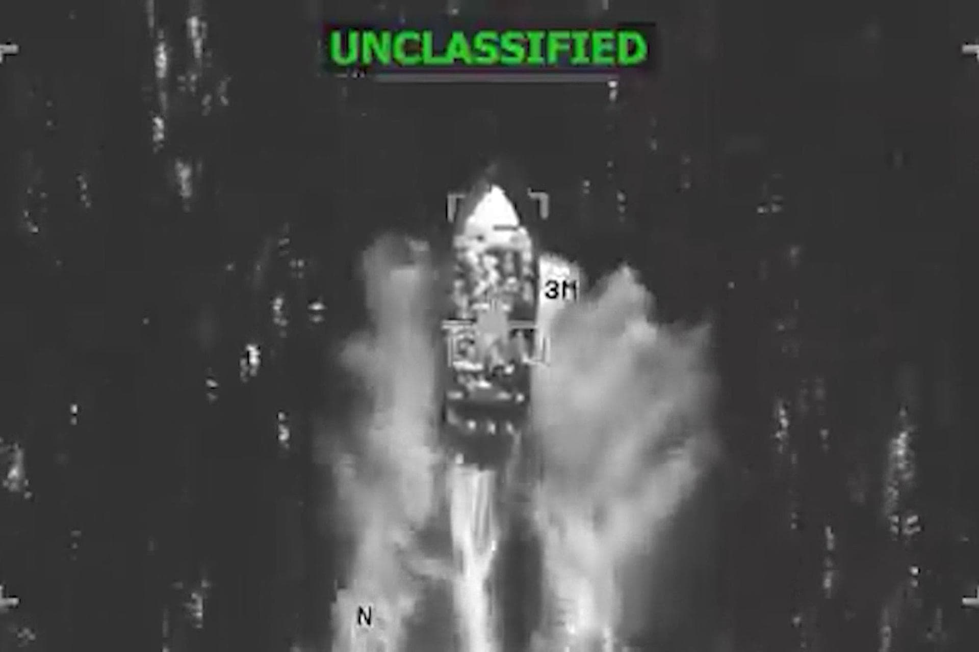 Trump: supervivientes de ataque a lancha trataron de enderezarla antes de ser ejecutados