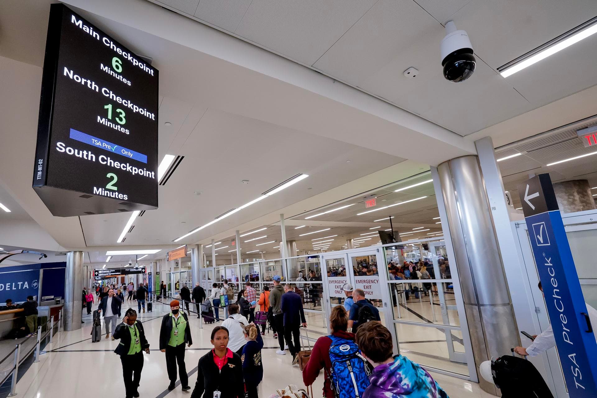 El Supremo avala política de Trump de prohibir la autoidentificación de género en pasaportes