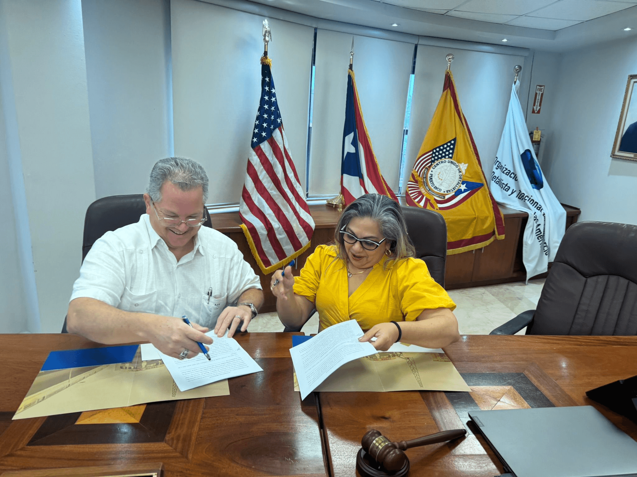 Firman alianza para impulsar liderazgo empresarial