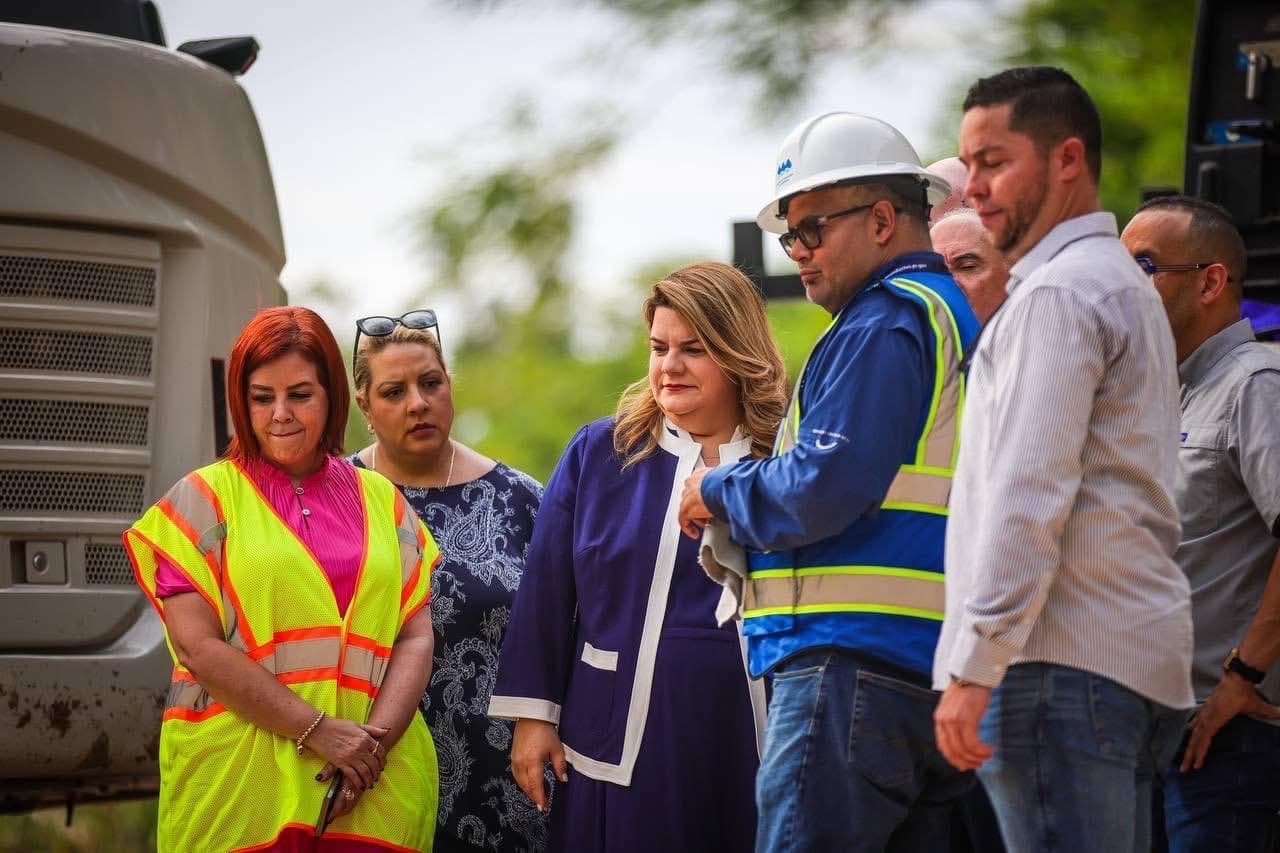 Cuando la crisis toca a la puerta, el liderato contesta. El estilo de la Gobernadora, Jenniffer González