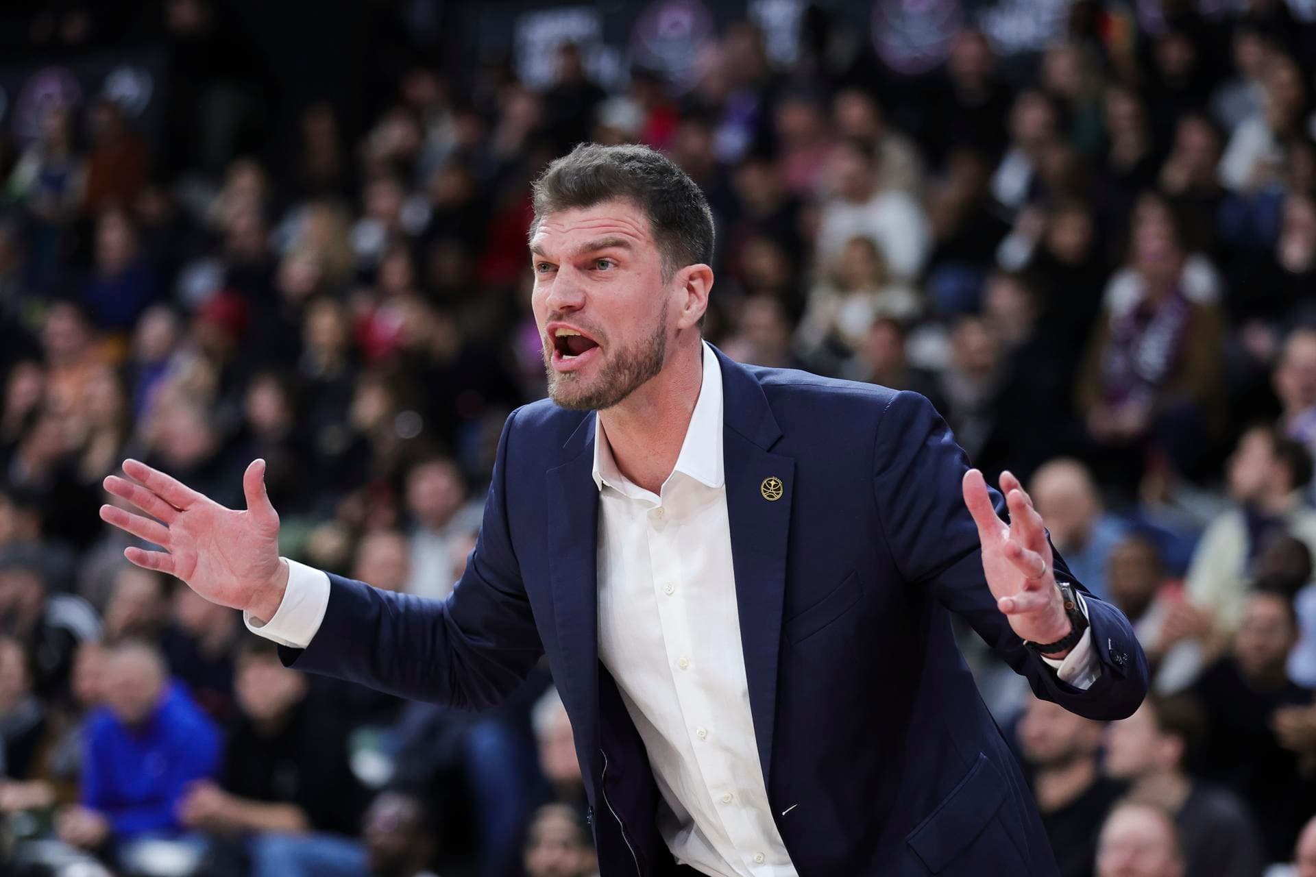 Tiago Splitter entrenará a los Blazers como técnico interino tras arresto de Billups