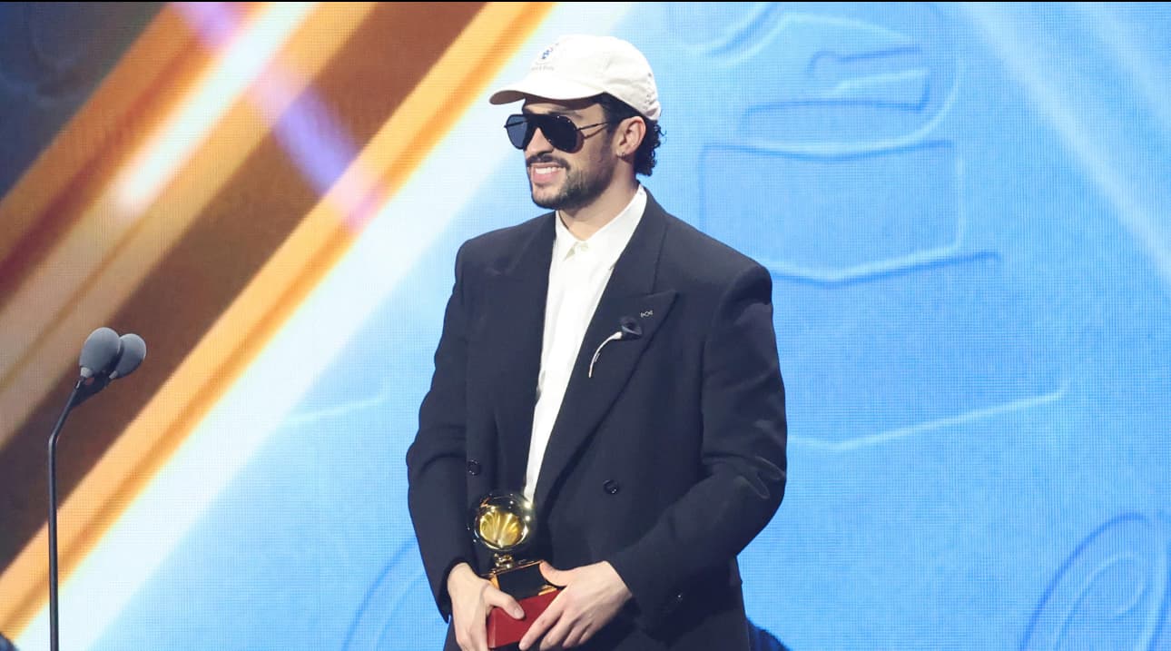 Bad Bunny dedica su Latin Grammy a Puerto Rico: "Nunca olviden de donde vienen"