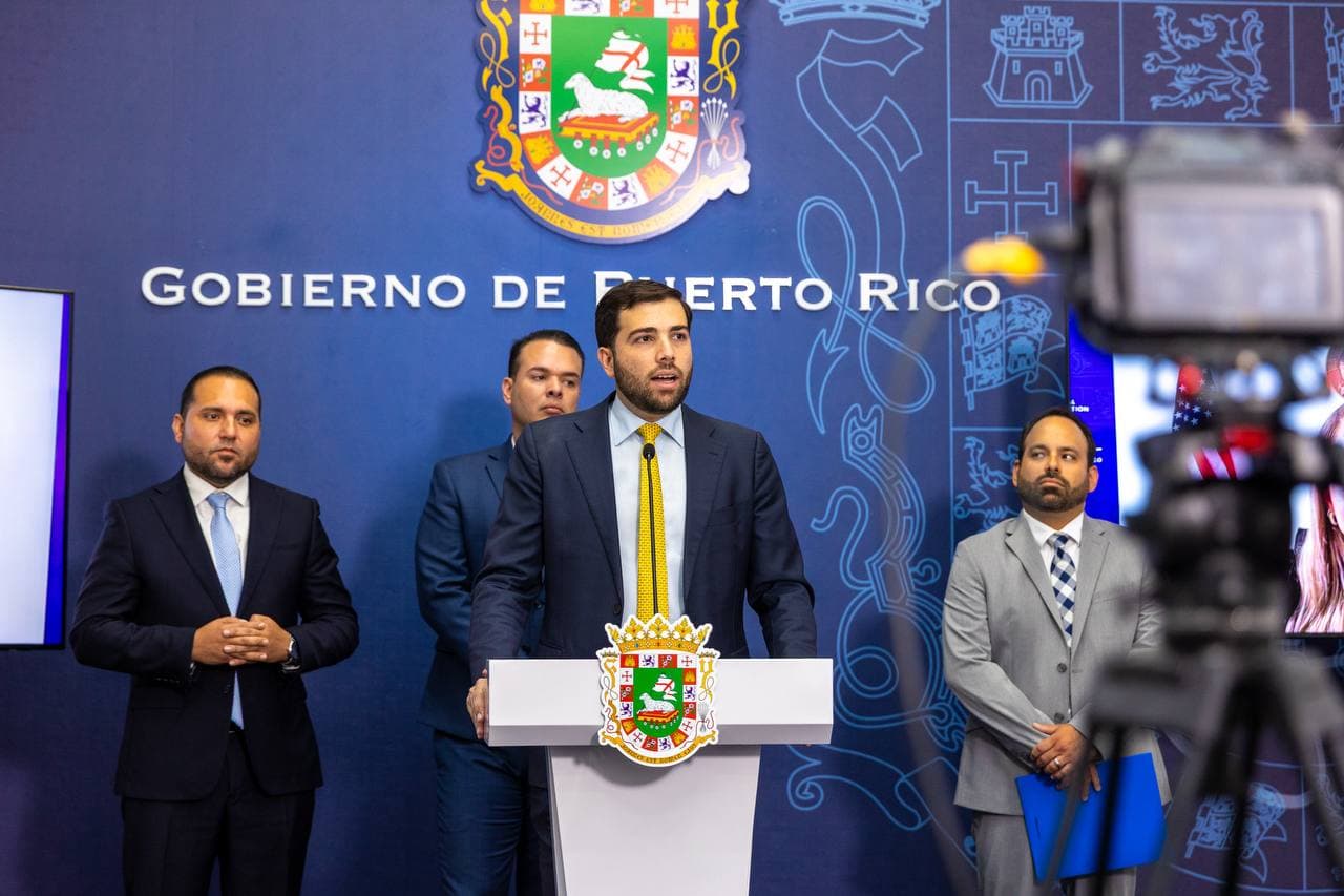 Lamentan renuncia de Sebastián Negrón Reichard