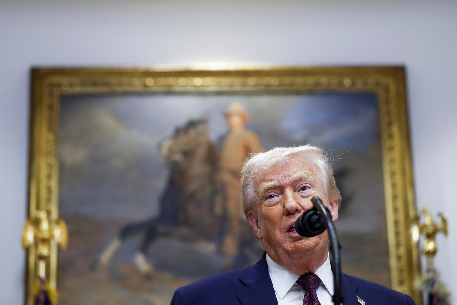 Trump insta a republicanos a ganar elecciones legislativas para evitar un juicio político