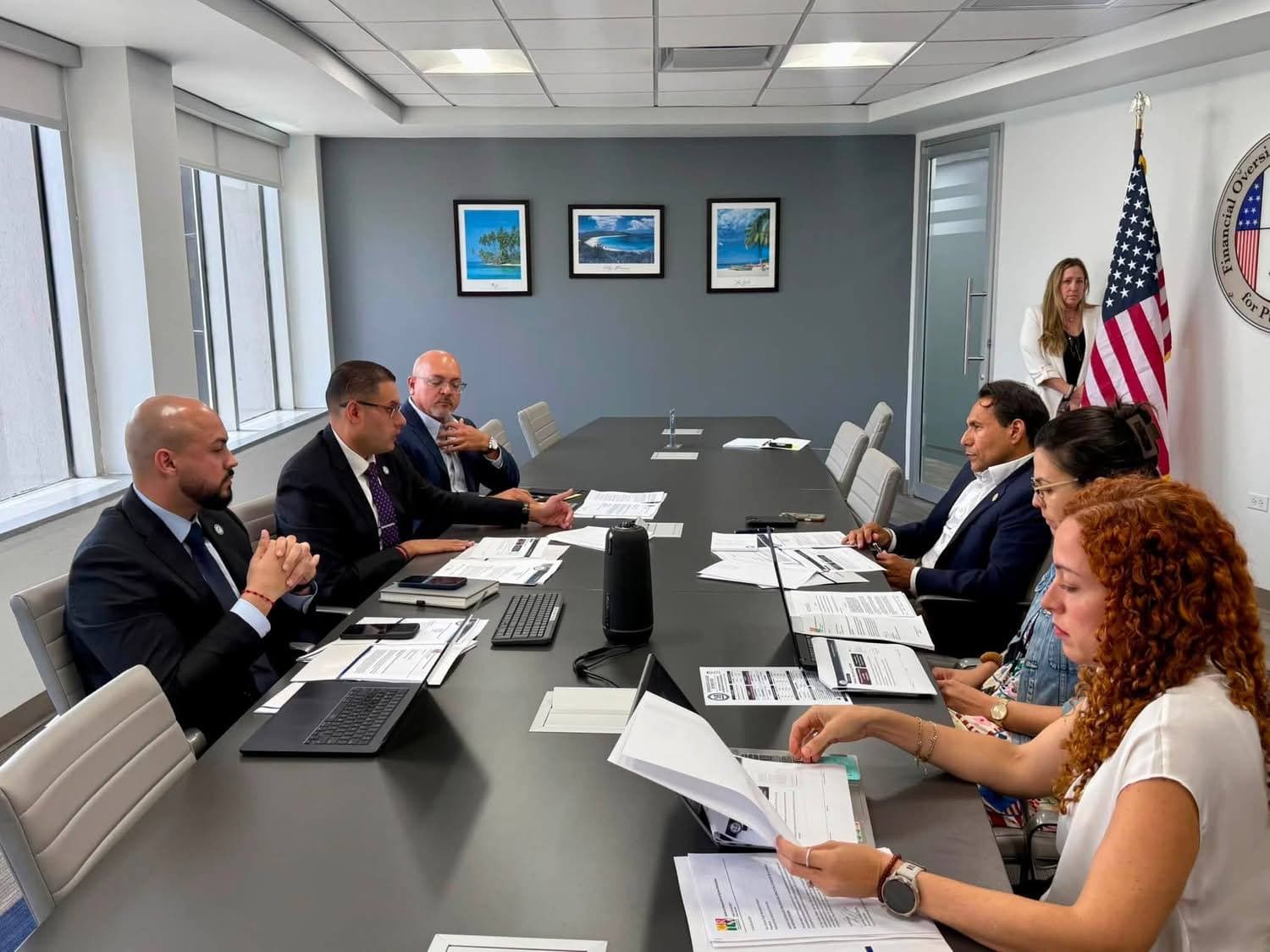 Federación de Alcaldes sostiene reunión con la Junta de Supervisión Fiscal para atender asuntos de los municipios