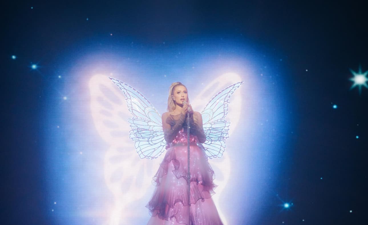 Paris Hilton recupera el control de su narrativa en 'Infinite Icon: A Visual Memoir'