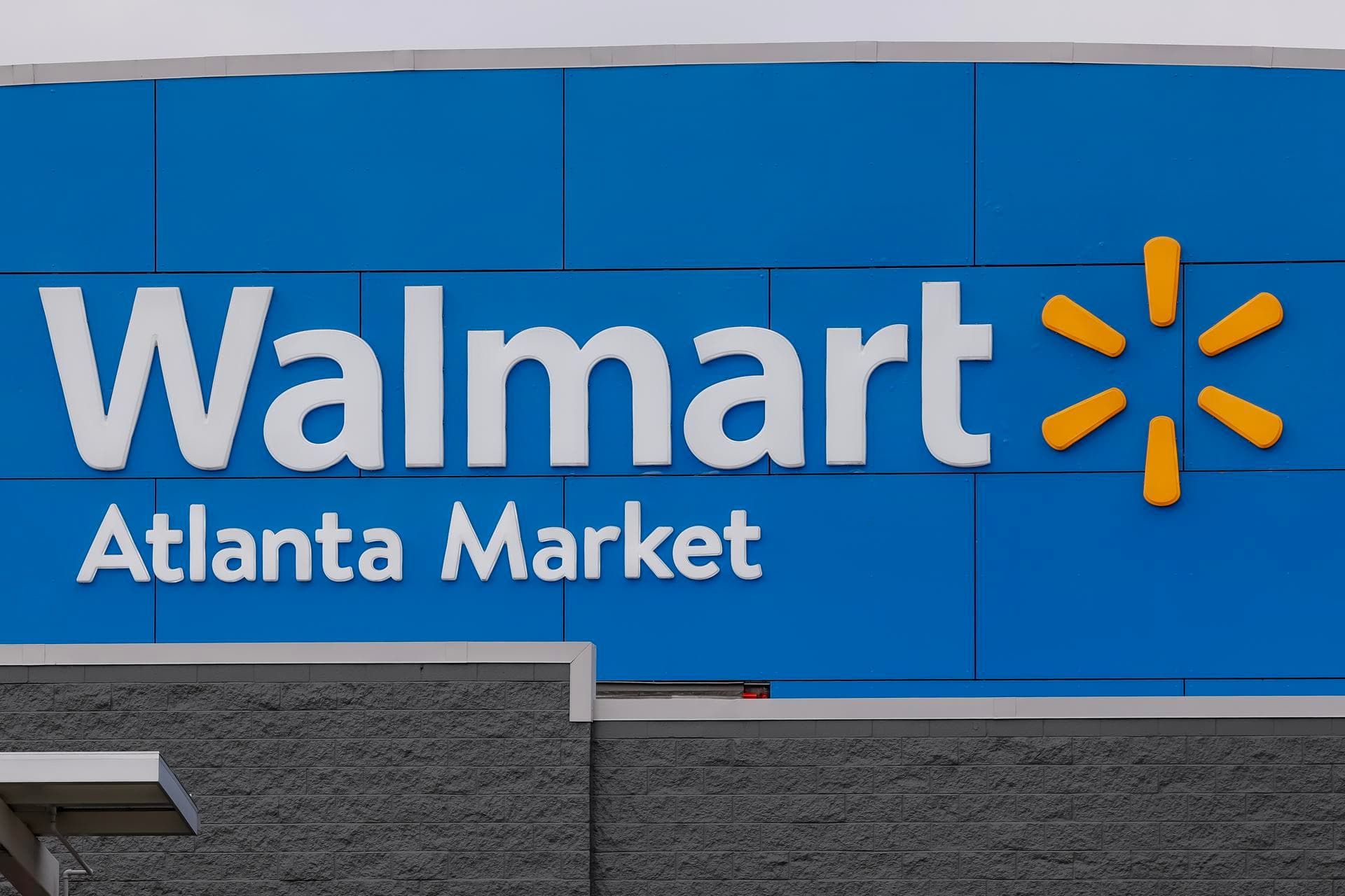 Walmart se convierte en primer minorista en superar el trillón de dólares de capitalización