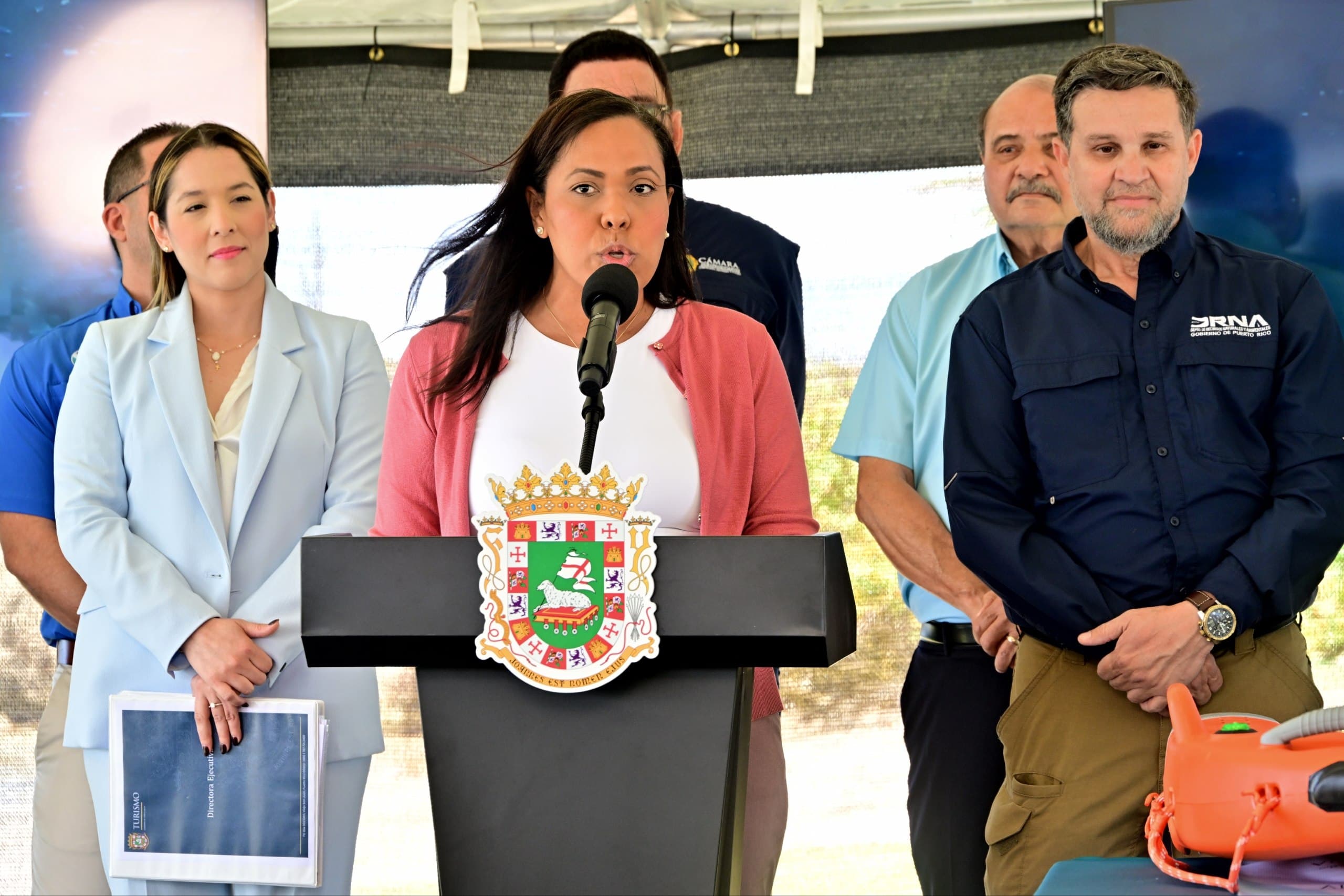 Gobierno abre centros de acopio para asistir a los damnificados por terremoto en Colombia