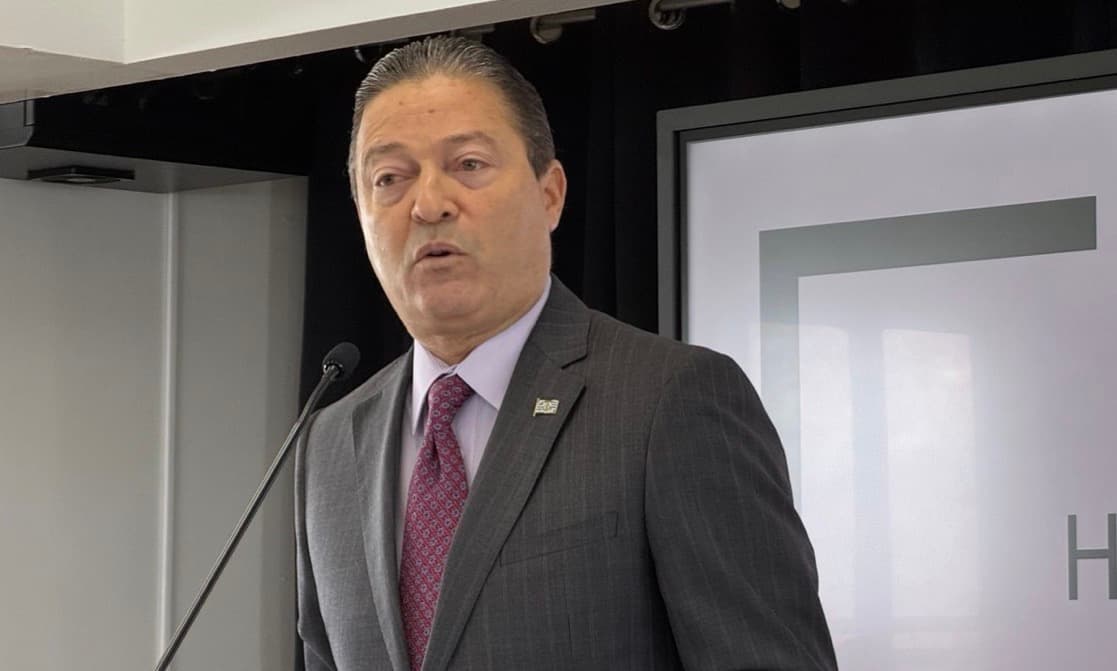 Alcalde de Cataño califica como errores administrativos informe de la contralora