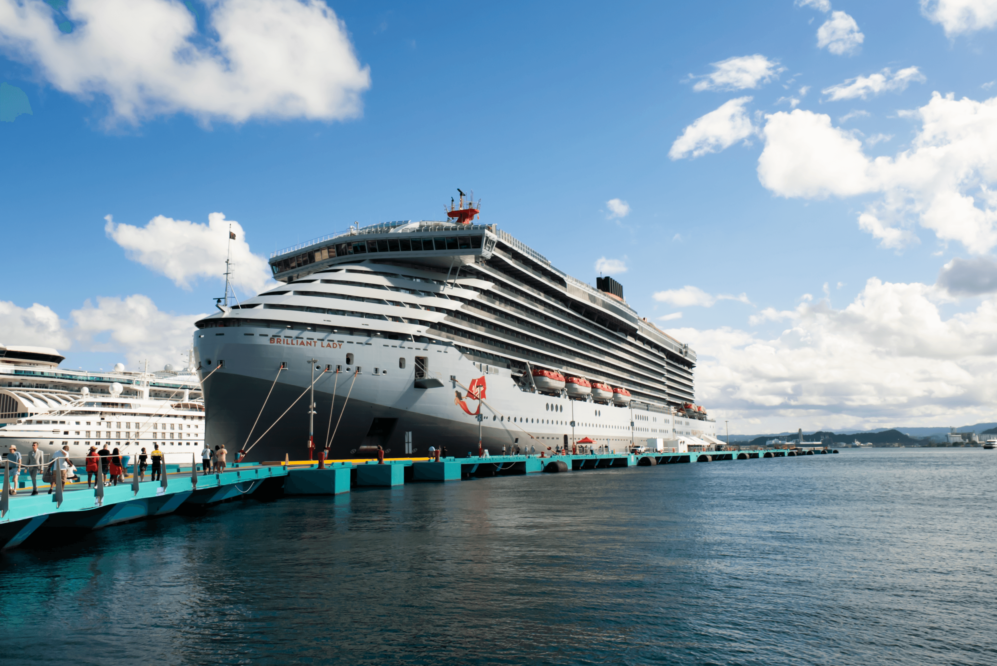Brilliant Lady llega al puerto de San Juan y consolida expansión de Virgin Voyages