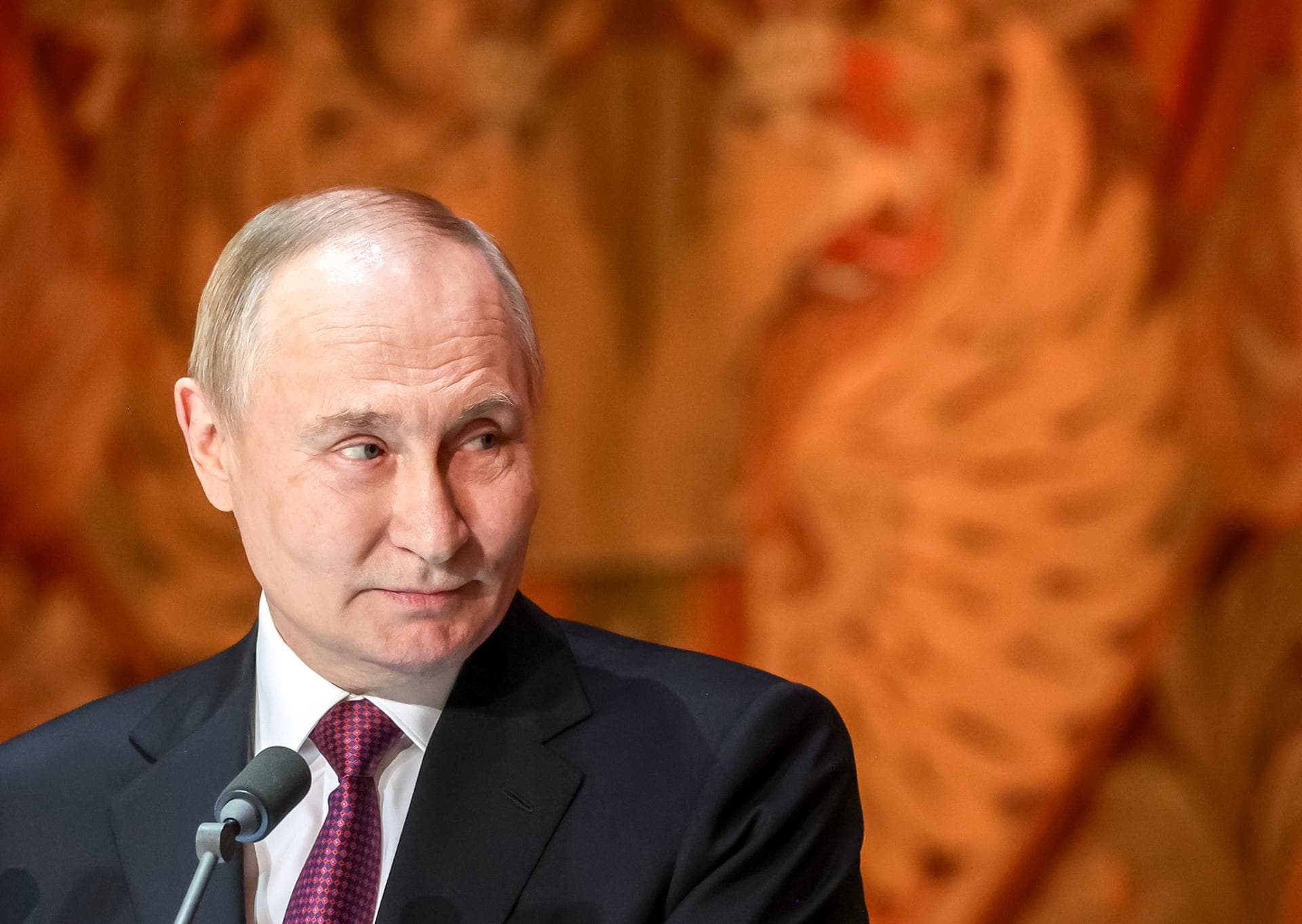 Putin envía señales a Trump de que está ganando la guerra en el Donbás