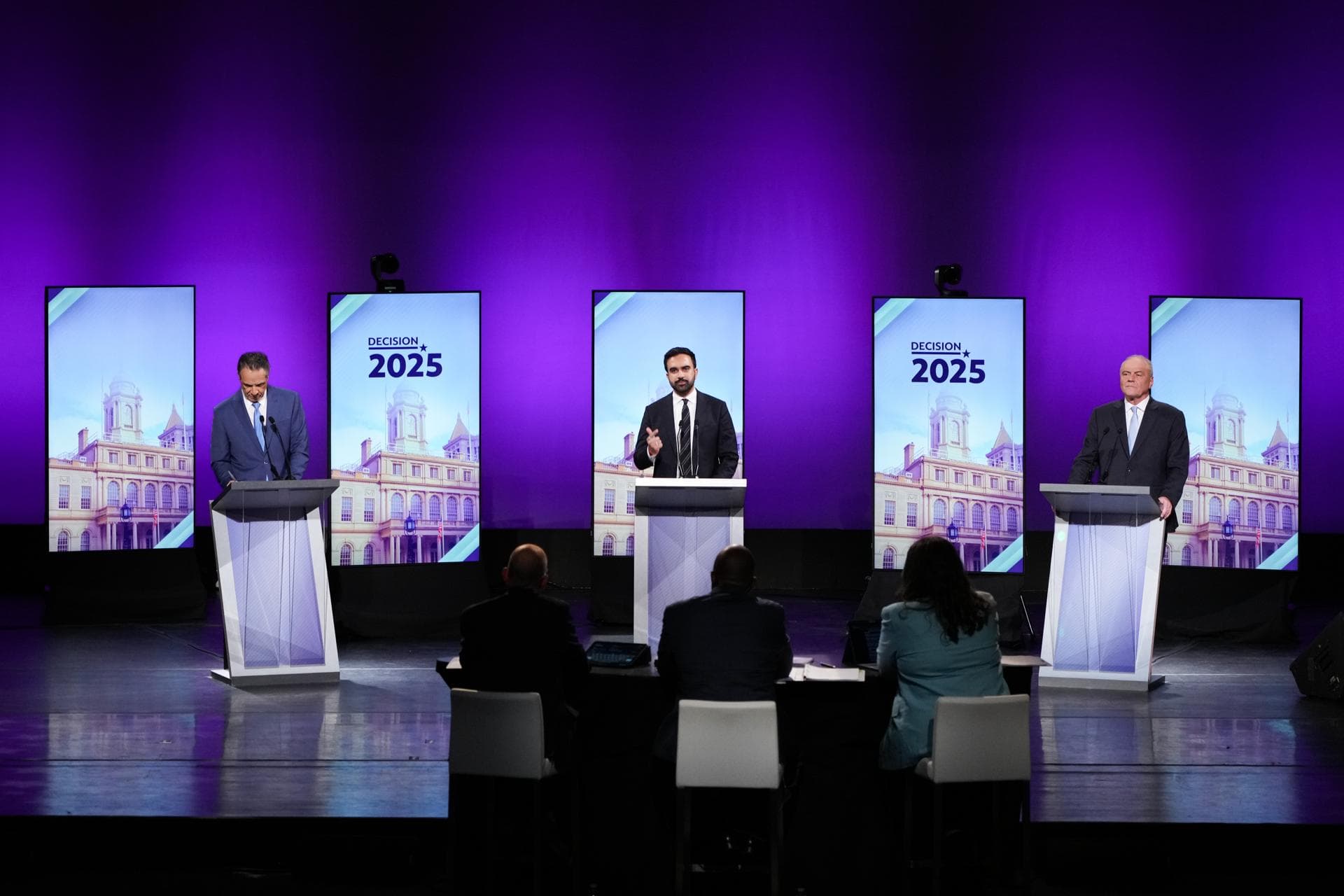 Candidato izquierdista a alcaldía de NY propone vetar colaboración con ICE