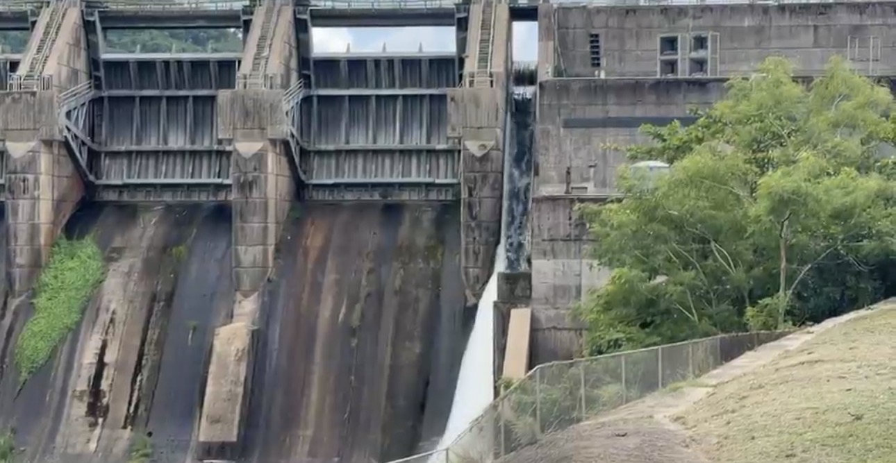 Imagen del artículo de NewsPR: Abren compuerta del embalse Carraízo ante aumento en nivel de agua por lluvias