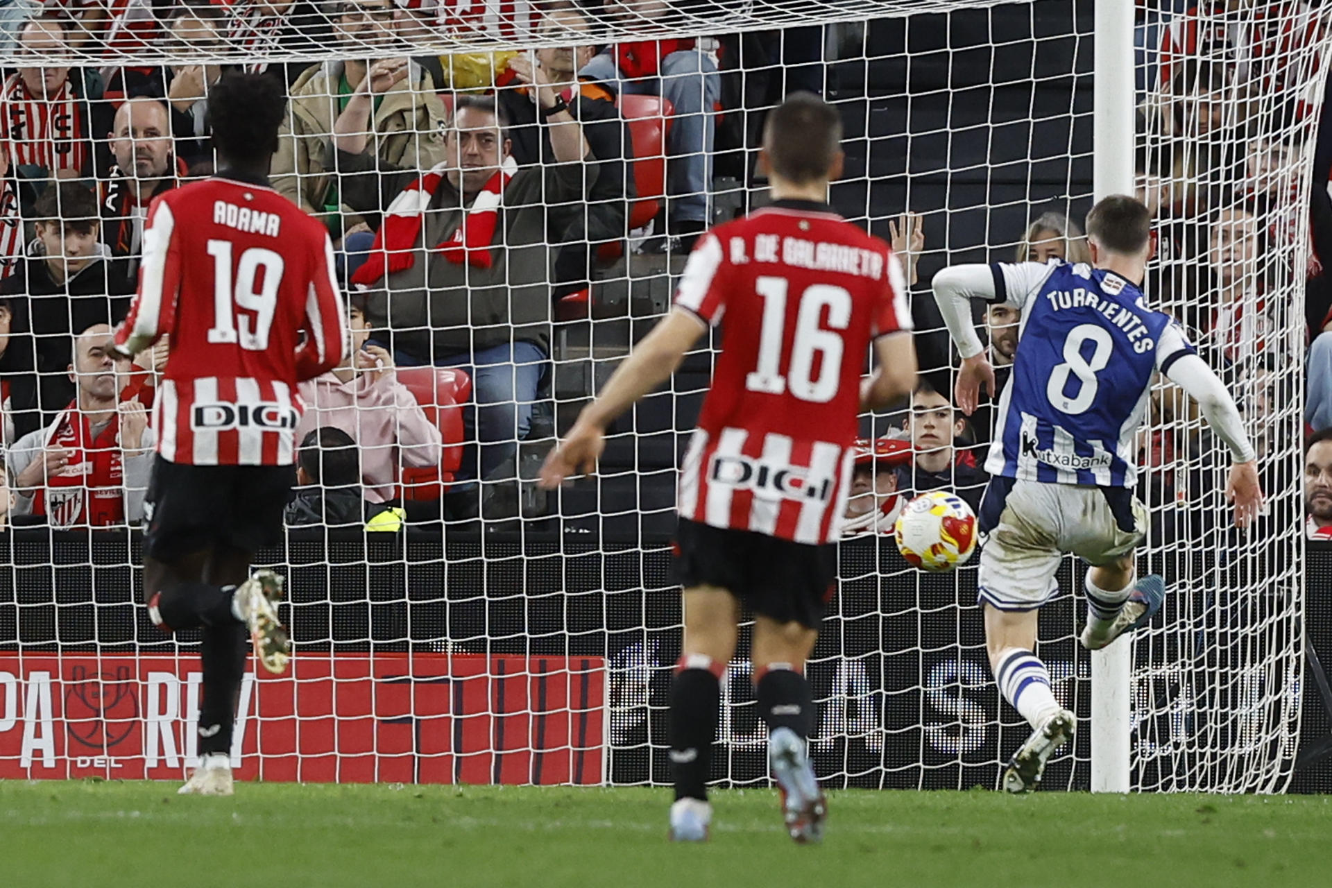 La Real Sociedad somete al Athletic y encarrila el pase a la final | NewsPR