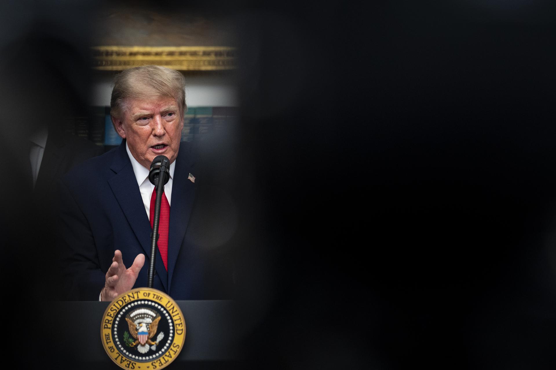 Imagen de la cobertura de: Trump dice que el crecimiento del PIB ayudaría a resolver la deuda