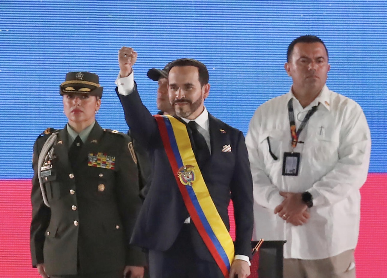 Imagen del artículo de NewsPR: De la Espriella asume Presidencia de Colombia